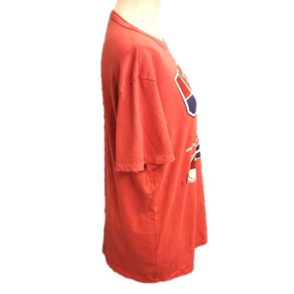 𝅺Mens Disney Mickey Mouse USA red tee size Medium. - Picture 4 of 9